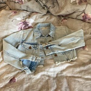 Alice and Olivia jeans Jean jacket size extra small petite